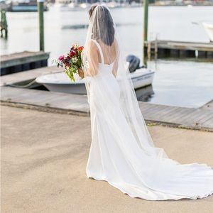 Ofrenda Studio Spirit Pearl Beaded Veil 108” cathedral length IVORY & gold comb